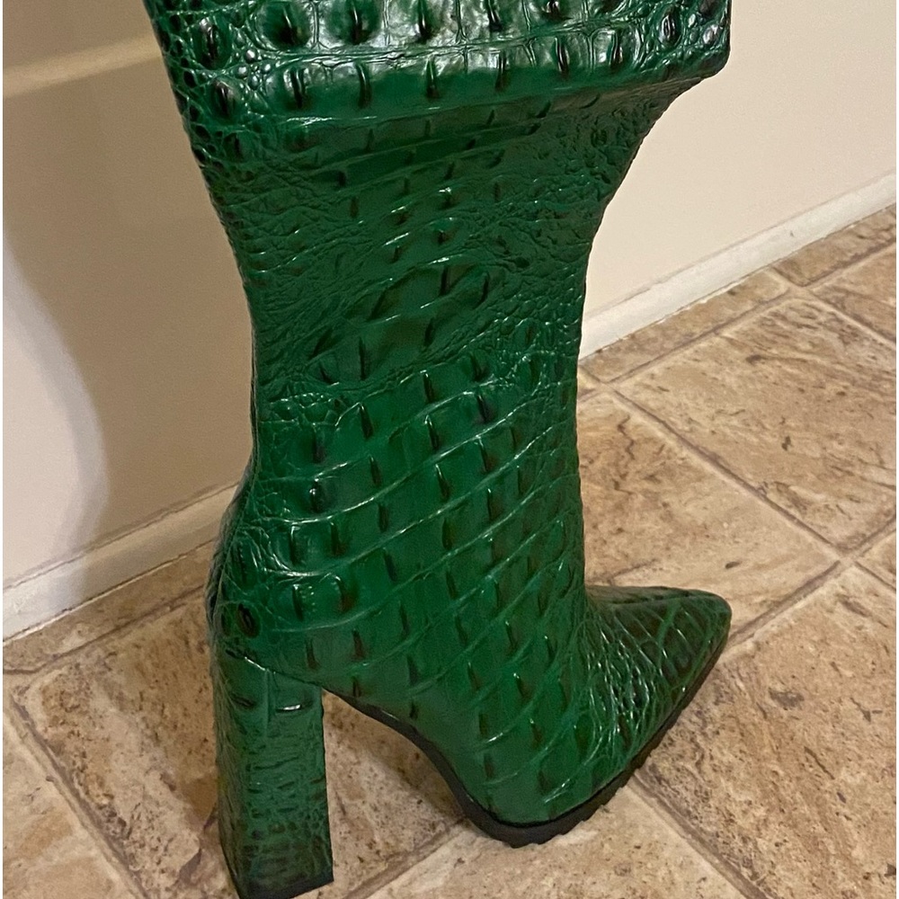 Brand New Green Gator Boots-Brand New